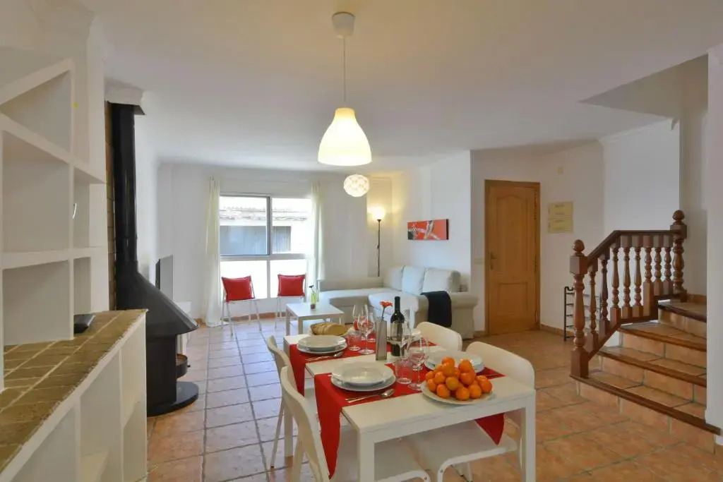 28 Townhouse 200mts from sea/beach