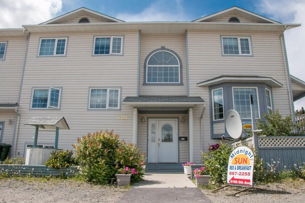 Midnight Sun Vacation Home