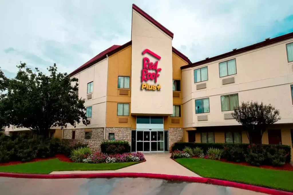 Red Roof Inn PLUS+ Houston - Energy Corridor