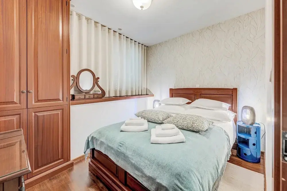 MAJESTIC 3-Bedroom Luxury Apartment