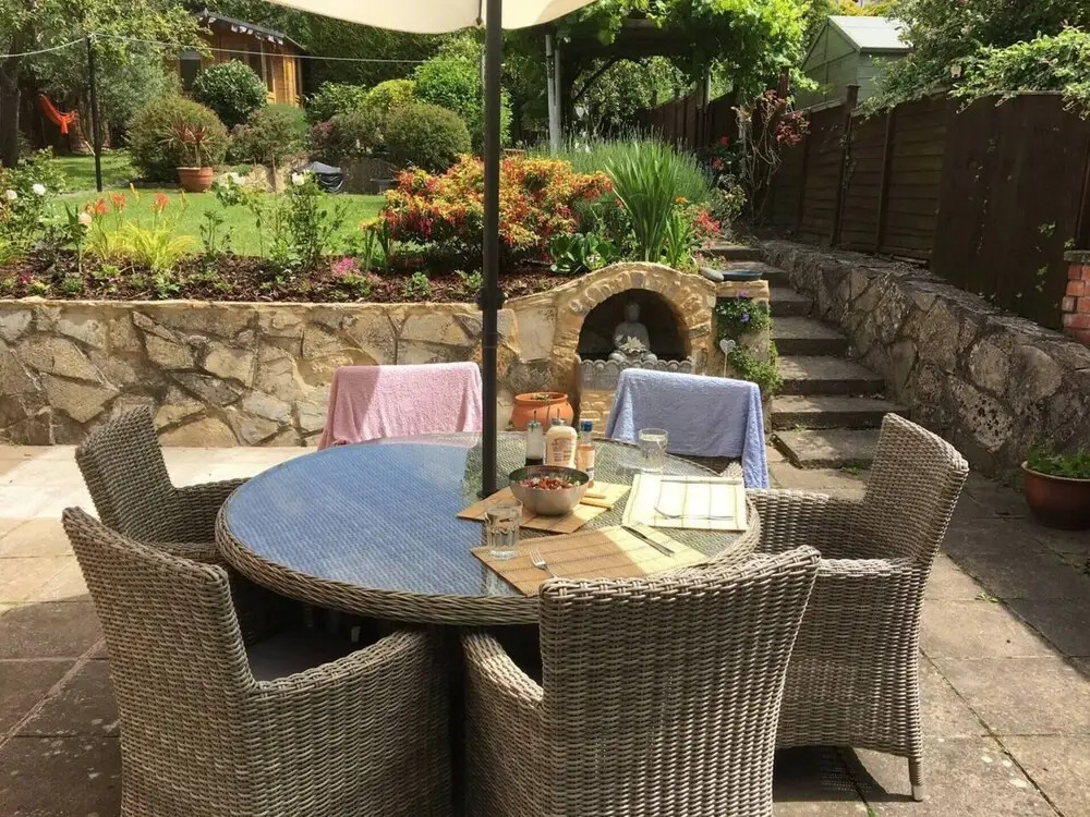 10 Bedroom Home In Glastonbury Beautiful Garden