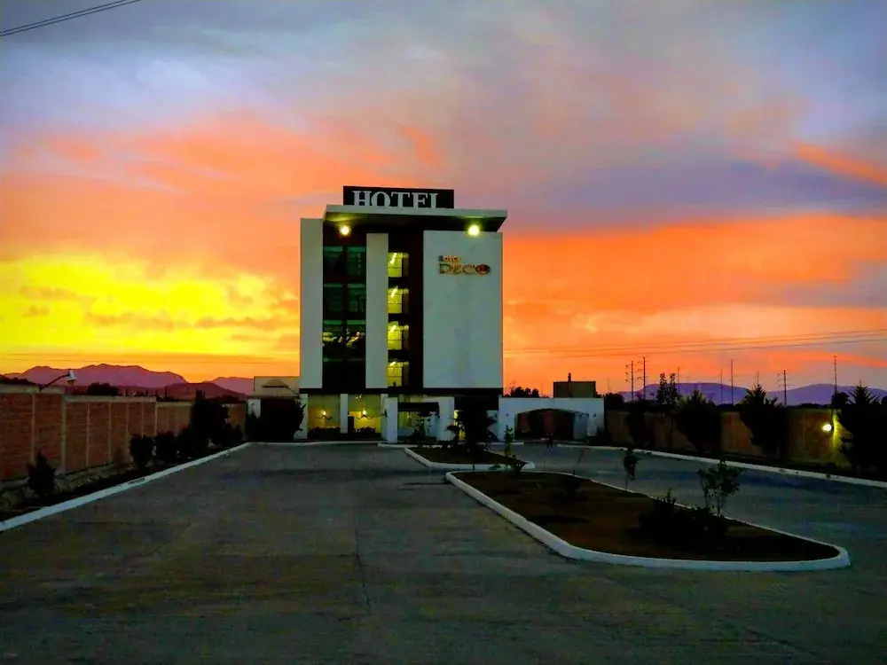Hotel Reco Inn