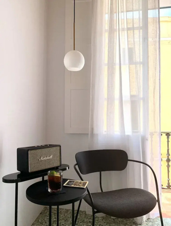 Fragile Boutique Hotel