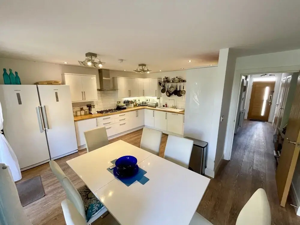 Large Family Home With Stunning City Views