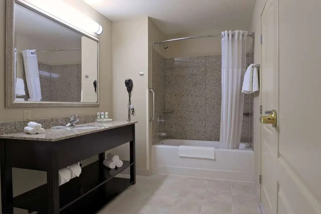 Country Inn & Suites by Radisson, Dunbar - Charleston