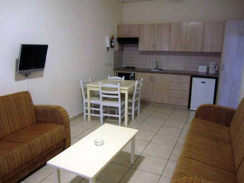Senator Hotel Apartments