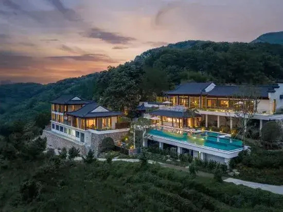 Lianyungang Huaguo Shan ·Wuyunkong