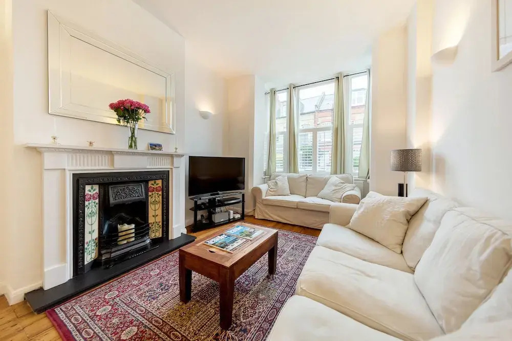 The Spacious Putney Duplex - SCF