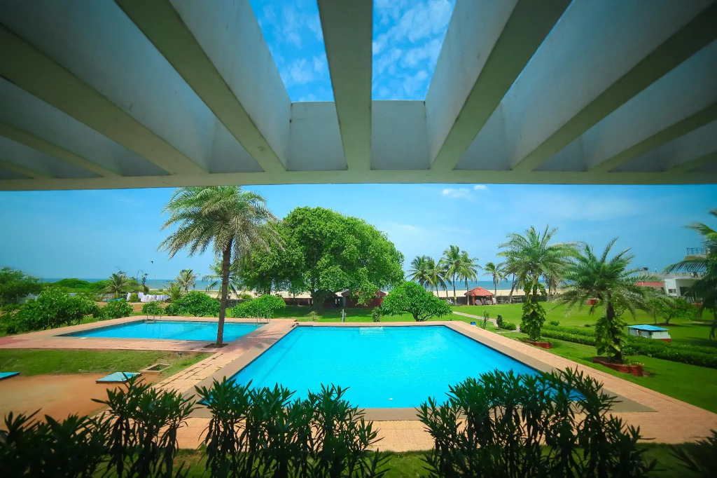 St James Court Beach Resort