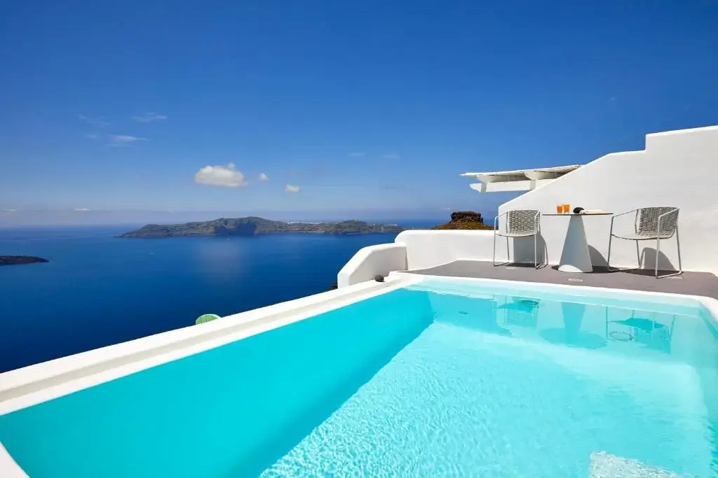 Dreams Luxury Suites