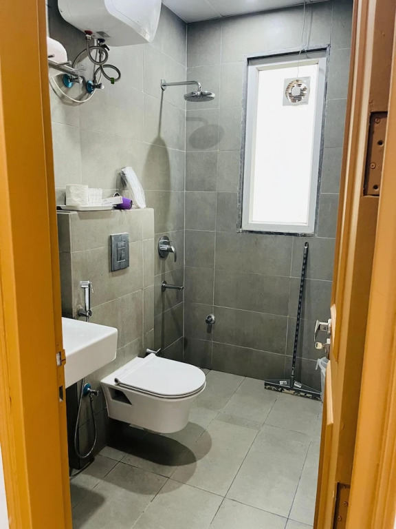 The Lodgers Luxury 1 BHK Serviced Apartment in Gurugram Near Millennium City Centre Metro