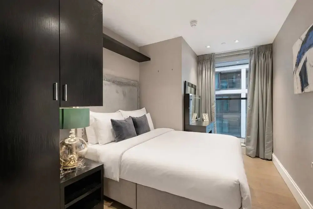 Luxury Kensington Home - Concierge Elevator AC