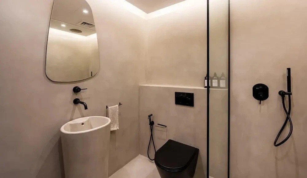 Minimalist Difc Studio w Pool Gym