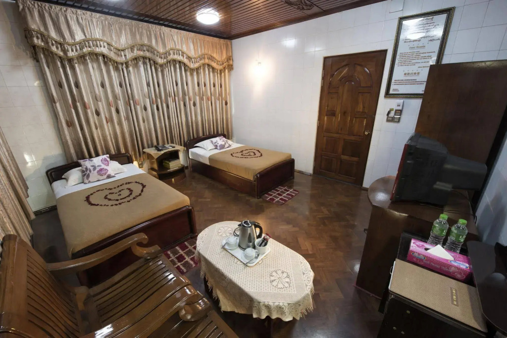 Mann Myanmar Inn