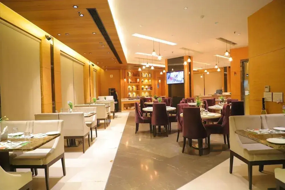 Maple Grand