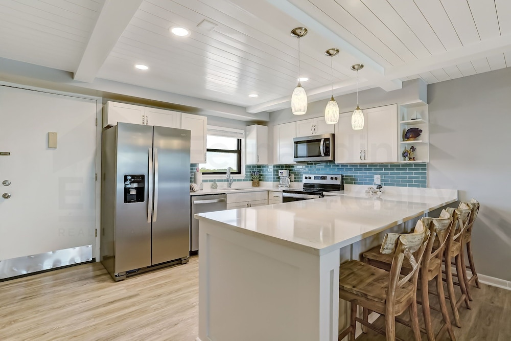782 Amelia by the Sea