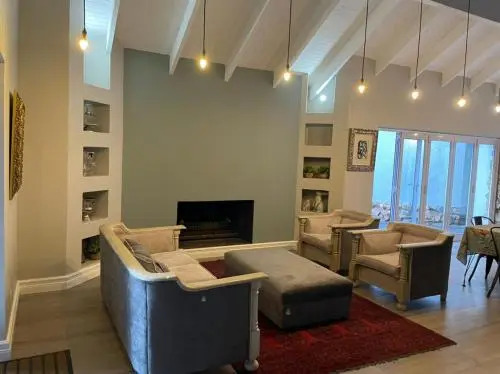 Serene Place Guest House & Conference Venue AFFORDABLE LUXURY WITH BACKUP POWER