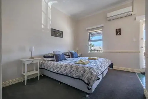 Foreshore Apartment 104