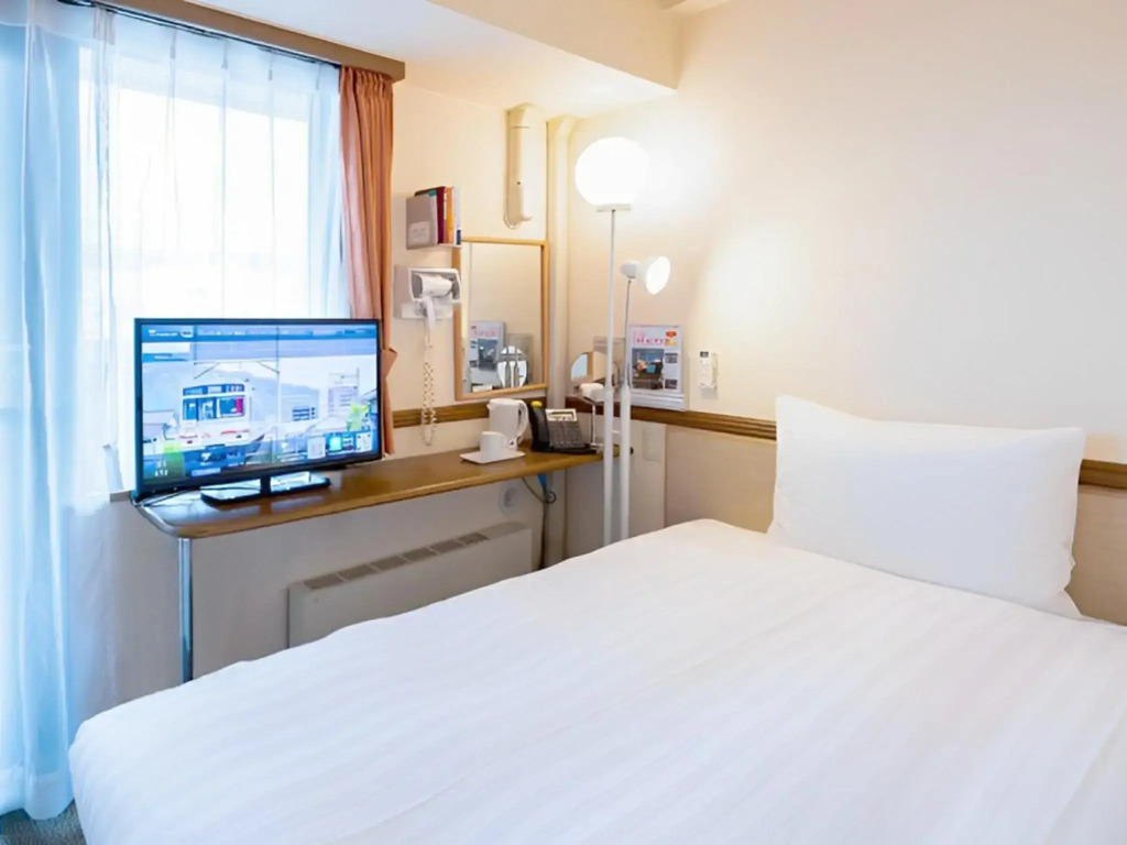 Toyoko Inn Hokkaido Sapporo-eki Nishi-guchi Hokudai Mae