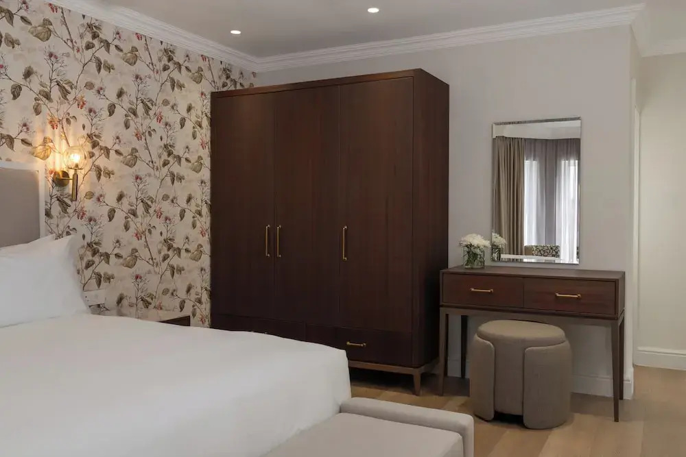 Guest House by Morea