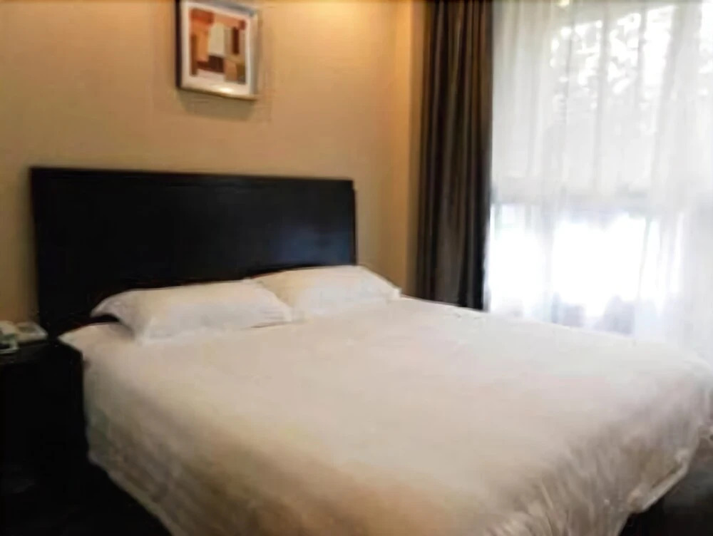 Jitai Hotel (Tongji University Branch)