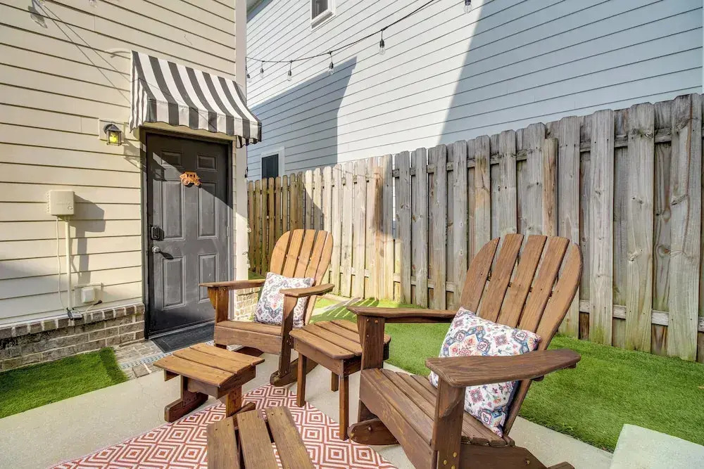 Cozy Savannah Vacation Rental w/ Fenced Courtyard!