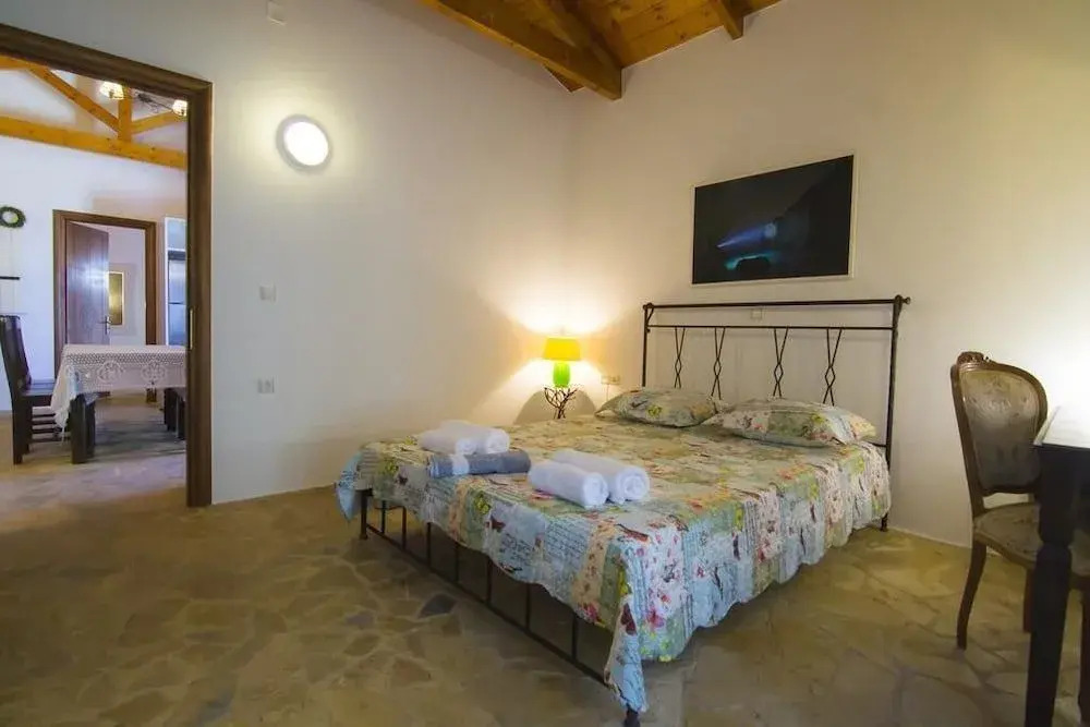 Su La Strata Villa by CorfuEscapes
