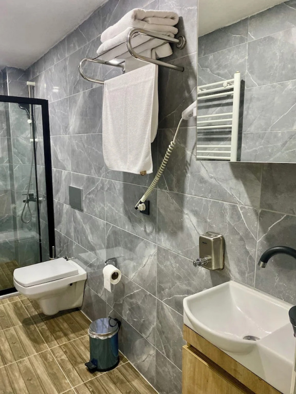 Ozn Suit Airport Hotel