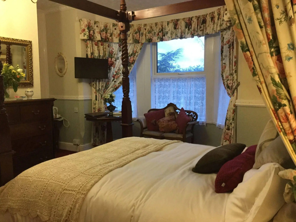 Nottingham Lodge