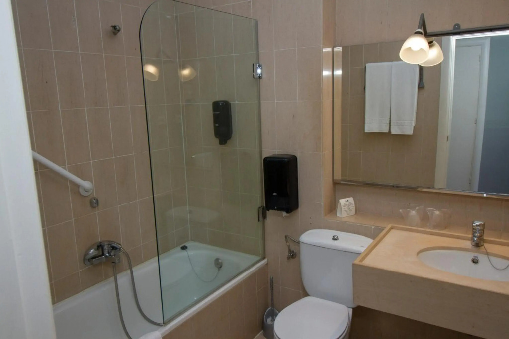 Hotel Azar