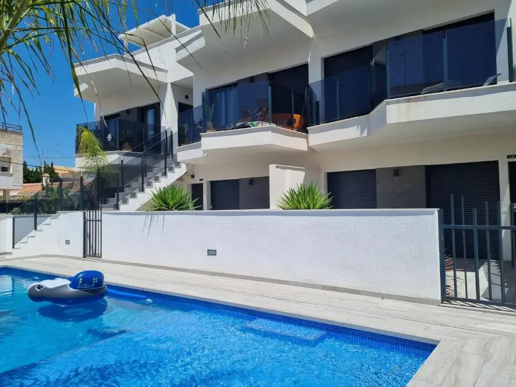 Luxe nieuwbouw appartement op 50m van de zee
