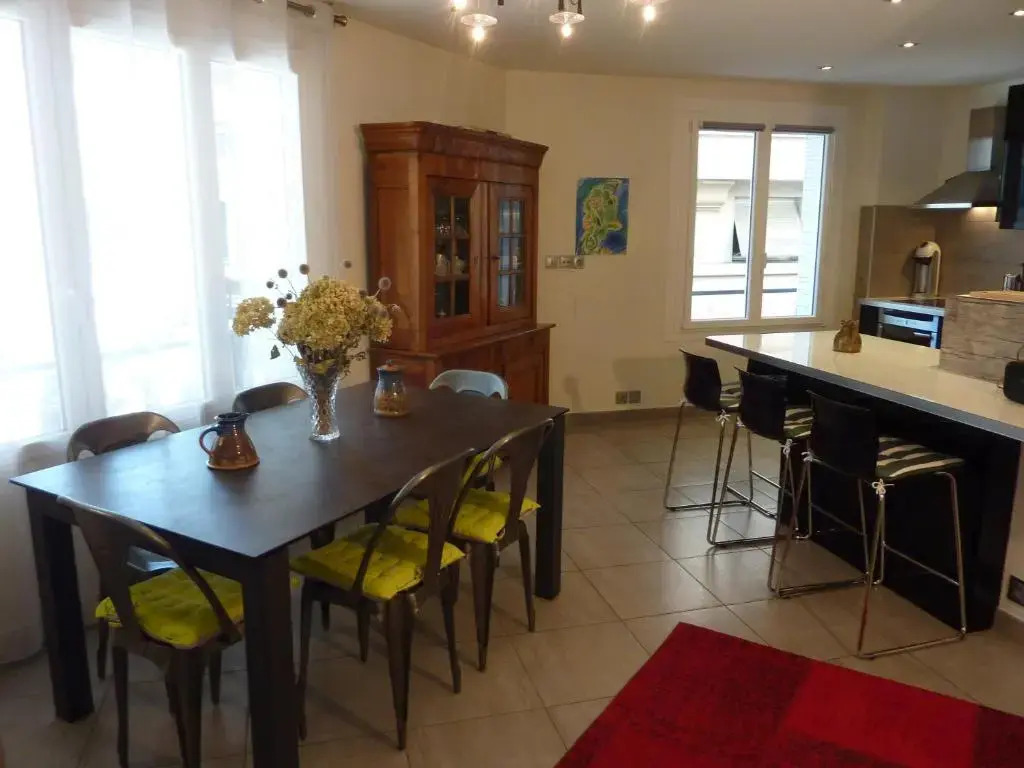 Superbe Appartement Parc Tête d'Or, 92 M2 , Parking