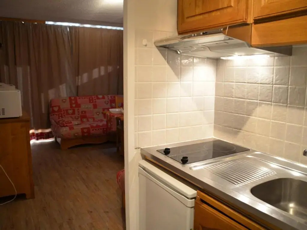 Appartement Les Menuires, 1 pièce, 4 personnes - FR-1-452-142