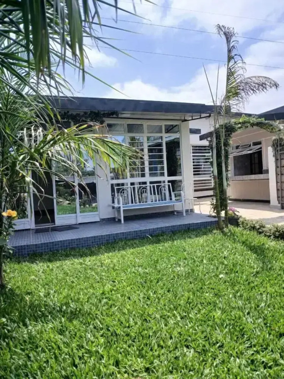 Rofty Vacation Home Utawala