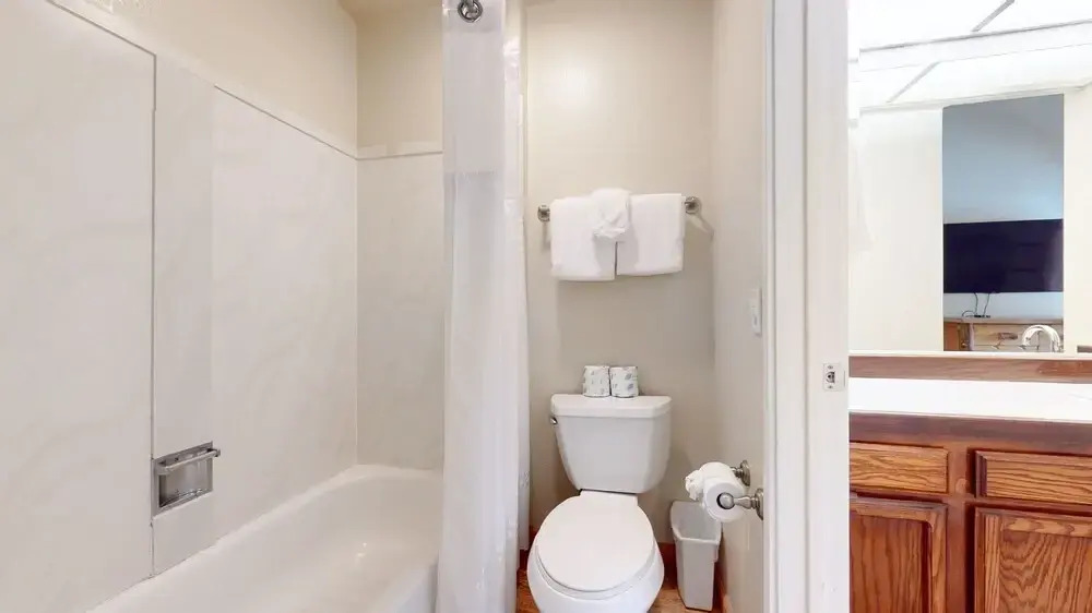 Aspen Creek 311 Walk to Eagle Lodge, Log Burning Fireplace, Great Complex Amenities by RedAwning