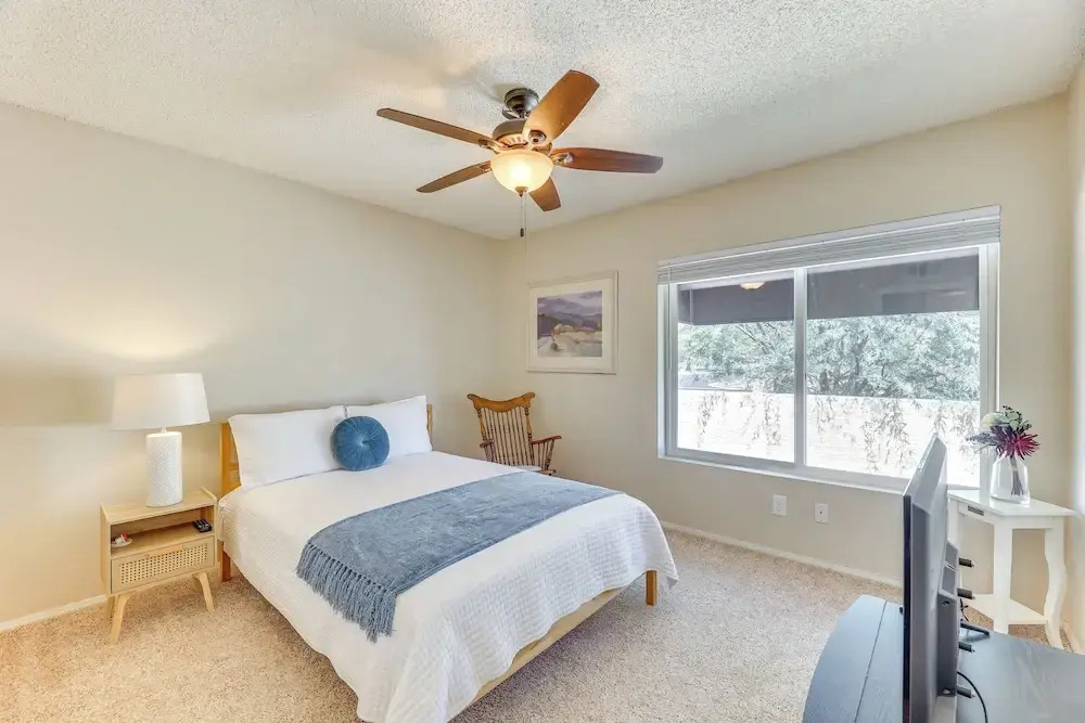 Sun Lakes Home w/ 3 Pools in Retirement Community