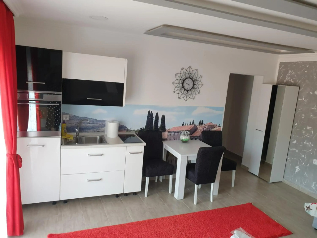 Mango Apartments