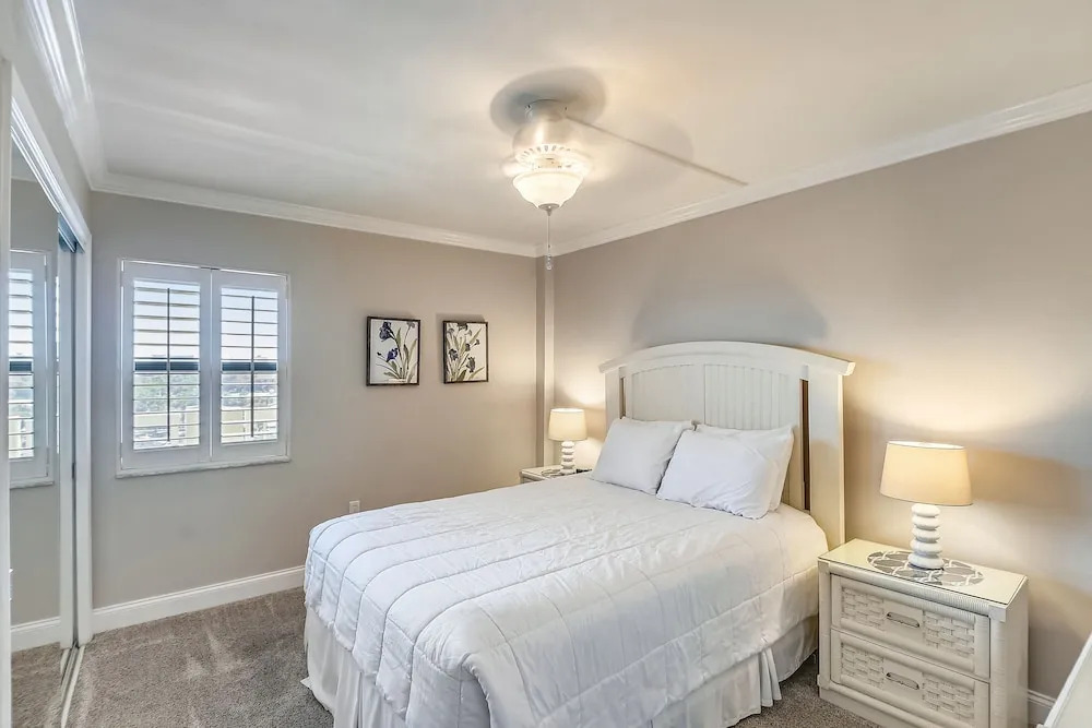 Inlet Reef 516 2 Bedroom Condo by RedAwning