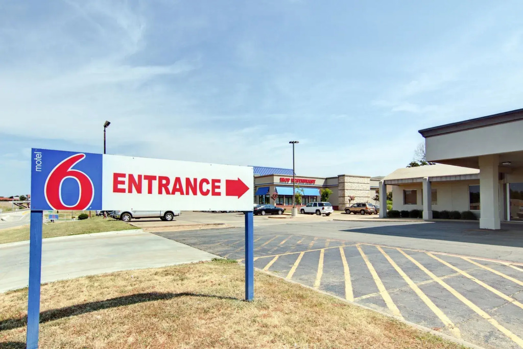 Motel 6-Mount Pleasant, TX