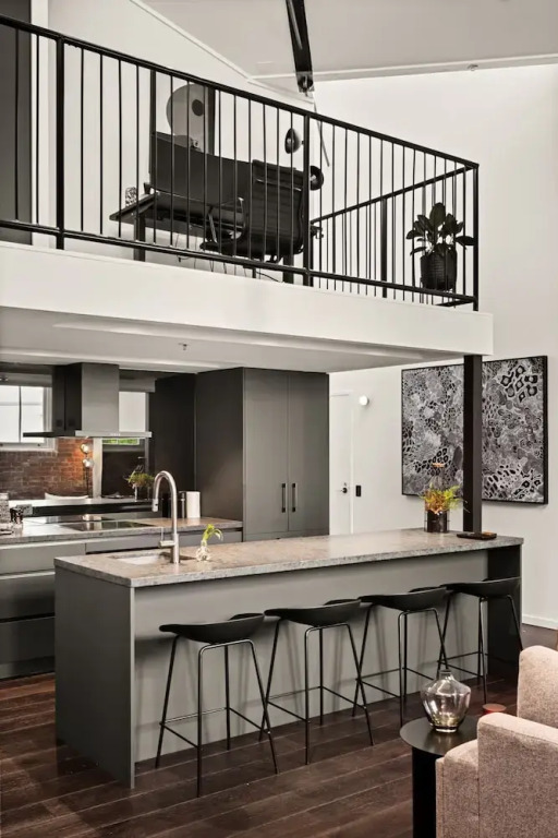 Stylish Riverside 2-bedroom Apartment in Teneriffe