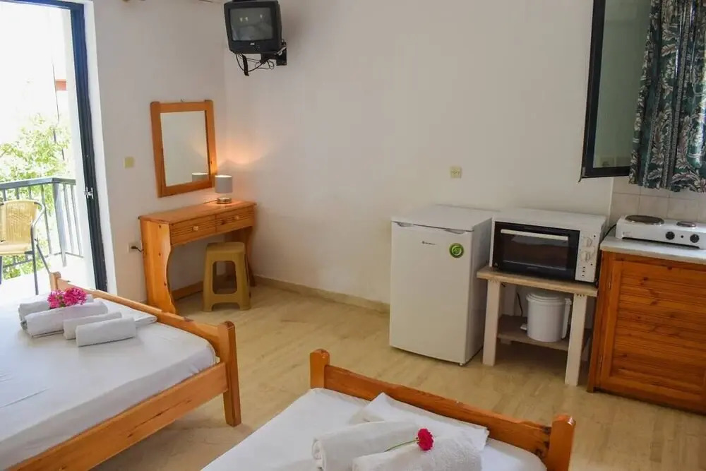 Lemon studio with garden close to beach