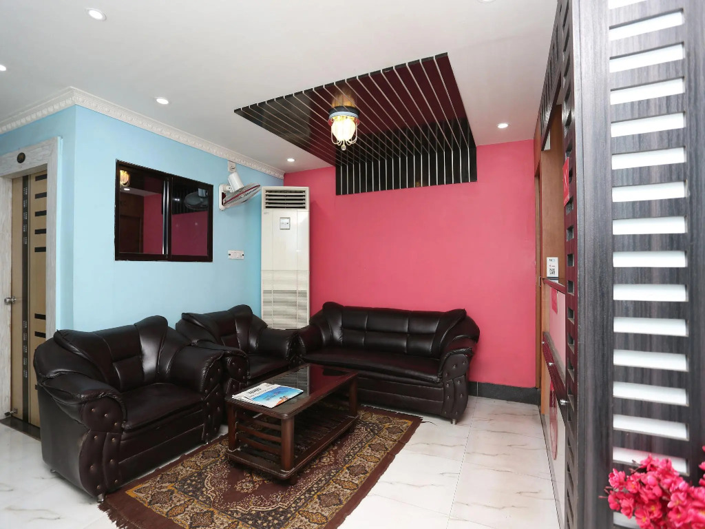 OYO Flagship 5716 Hotel Krishna