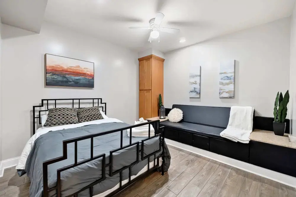 Spacious Luxury Retreat 8 Bed Oasis With 6 Baths