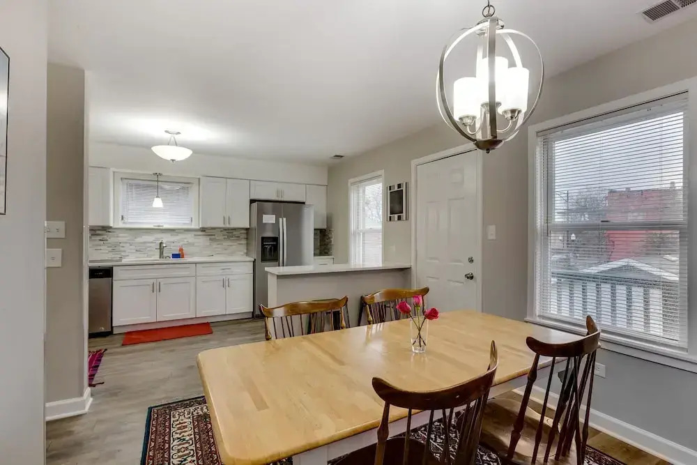 Great 6 BR/4 BA house for larger groups up to 12 by AllSet Turnover