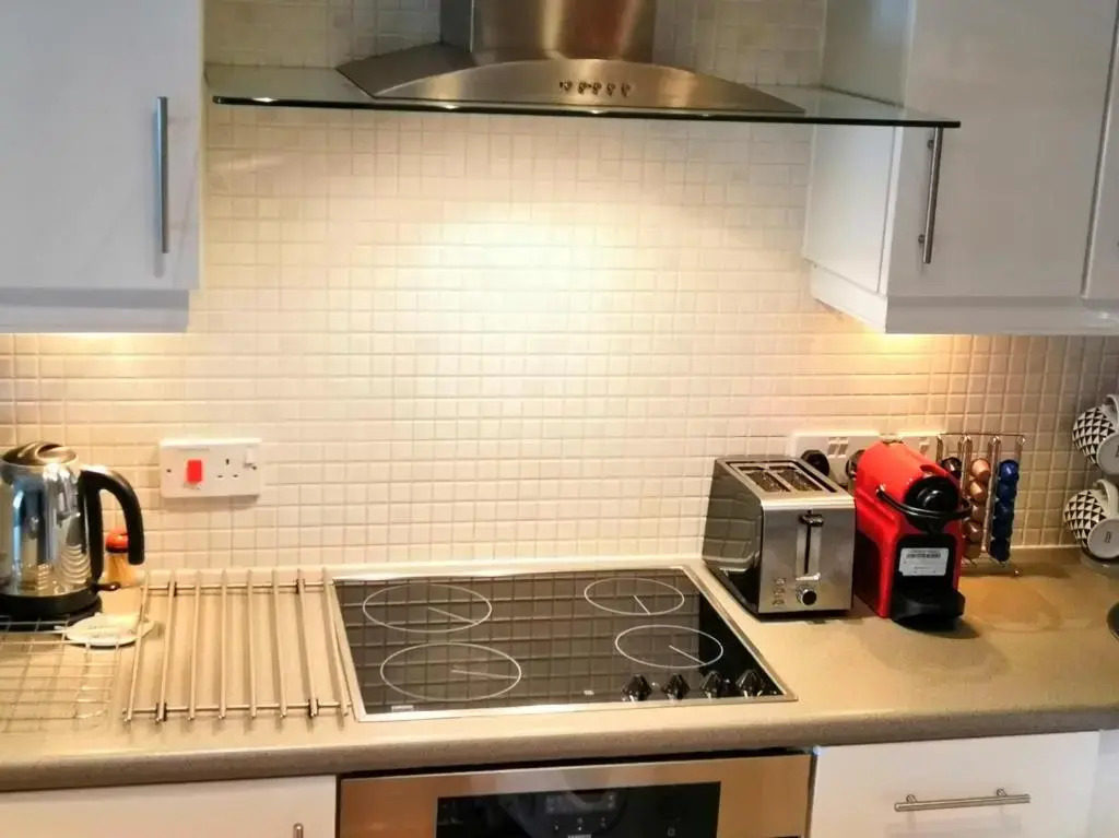 Bard's Nest, central flat, FREE allocated parking, 3 mins walk to Birthplace
