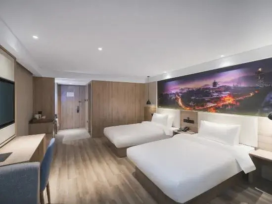 Yilong Anyun Hotel (Nanjing Jiangning Binjiang Development Zone Metro Station Hotel)