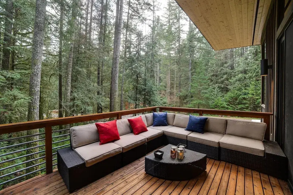 Glacier Springs Cabin #42 - Modern and Rustic All In One...For You and Fido Too!