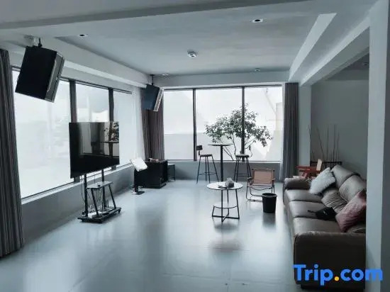 Tonglu Shanyali Linxiya Zhu  Mountain Forest Serenity Farmhouse Fresh Style Designer Vacation Rental
