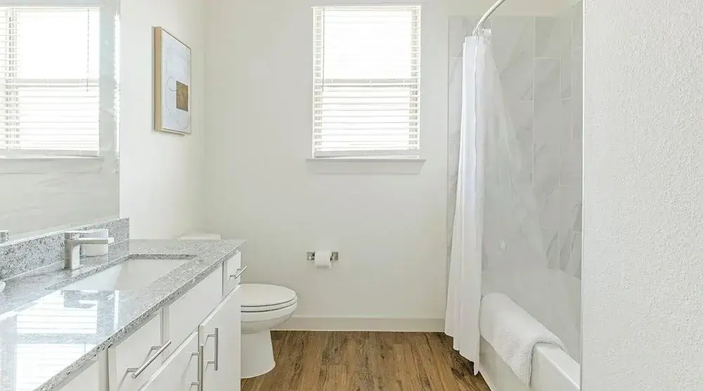 Landing Beautiful 3BD Gym Pool