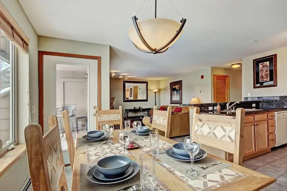 522 Watch Hill Condo